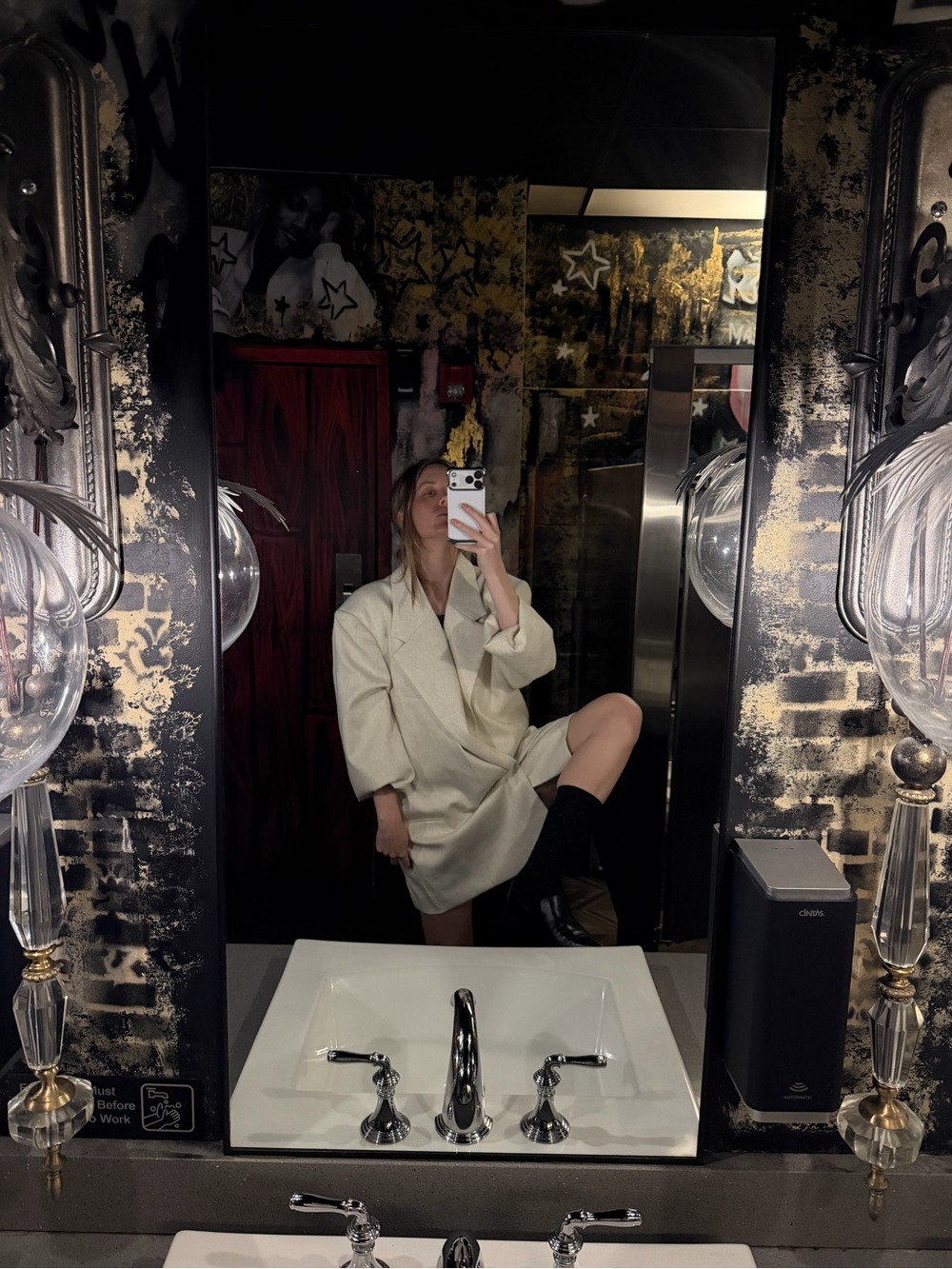Cream Oversized Blazer Dress - Stylish Home Bath Look M - Picture 2 of 5